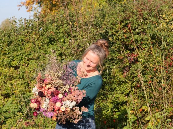 VOL aanmelden kan niet meer

live workshop 'Krans maken & alles over droogbloemen' - Afbeelding 3